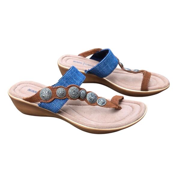 NEW Minnetonka Leather & Denim Wedge Slip-On Toe Ring Sandals 7 Concho Coins - Picture 2 of 8